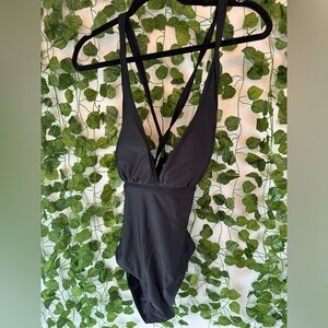 Popina Women’s One-Piece Bathing Suit